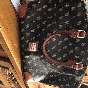 Meet your Posher, Edwina